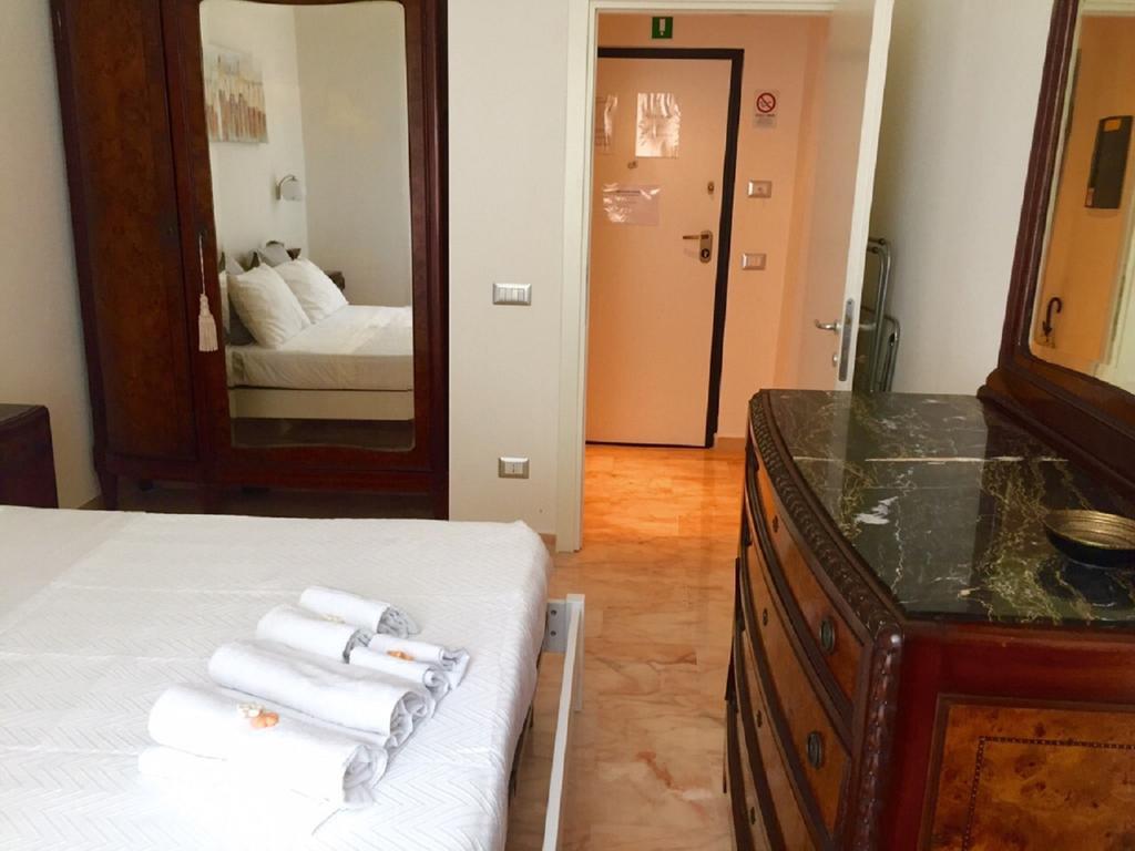 Casa Vacanza Colosseo Rom Zimmer foto